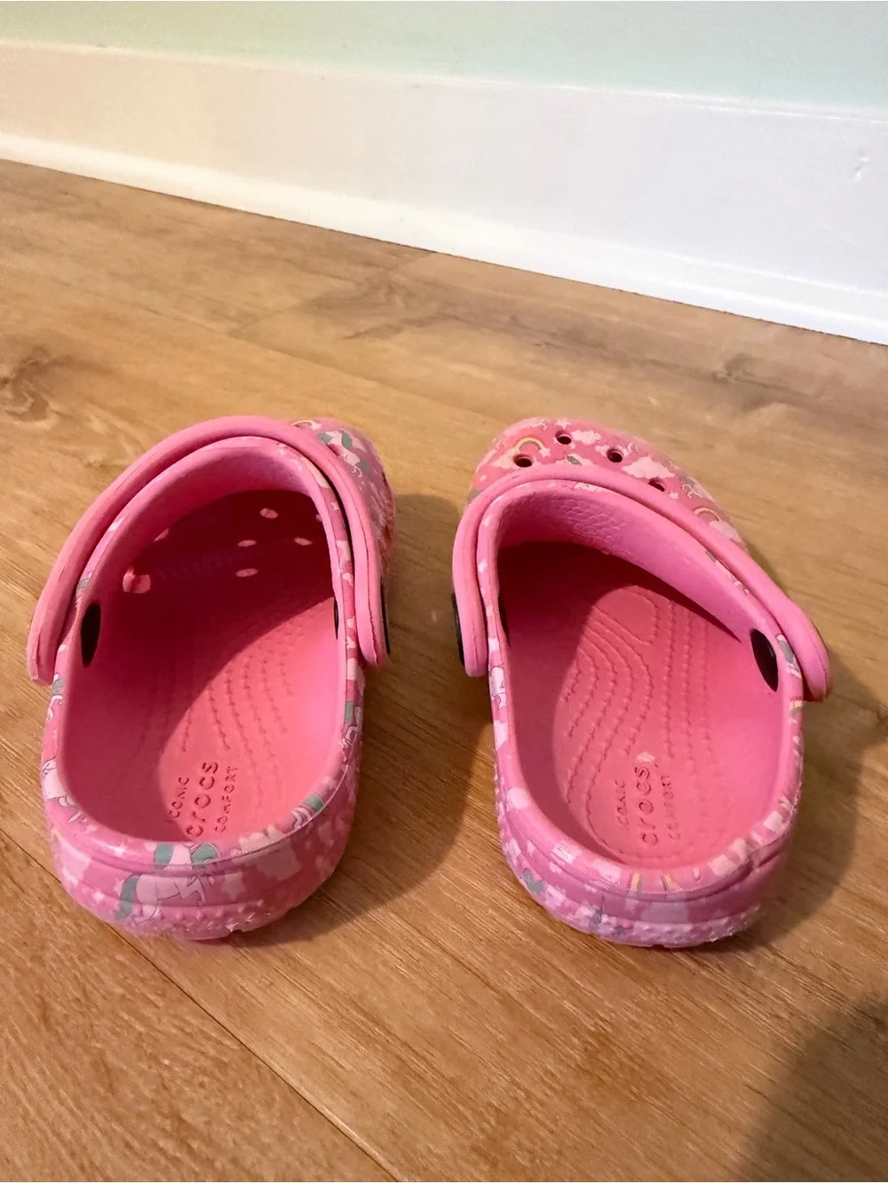 CROCS Girls' Pink Unicorn-Print Clog Sandals with Heel Strap